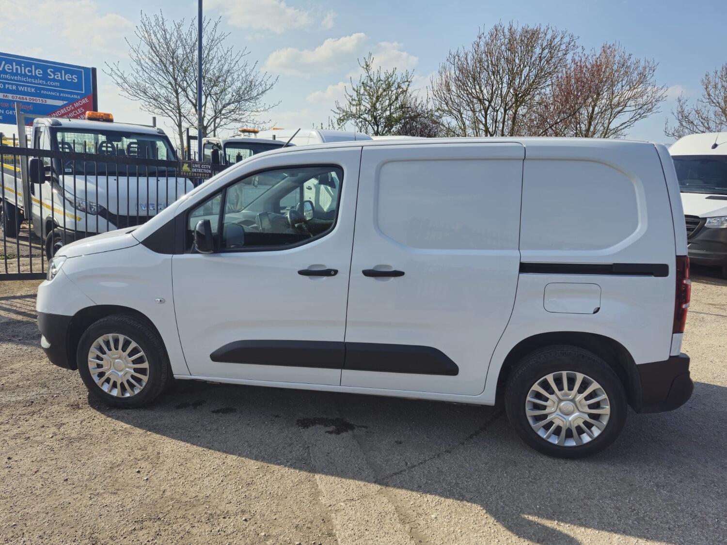 Used Toyota ProAce 2023 for sale - 76794420: Photo 4