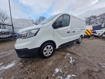 Renault Trafic feature image