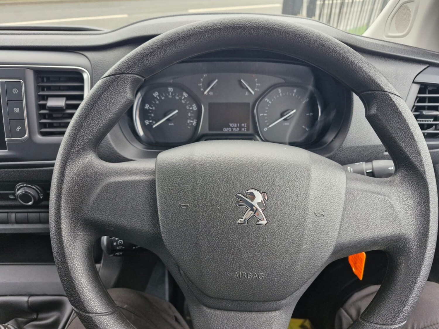Used Peugeot Expert 2023 for sale - 77694385: Photo 17