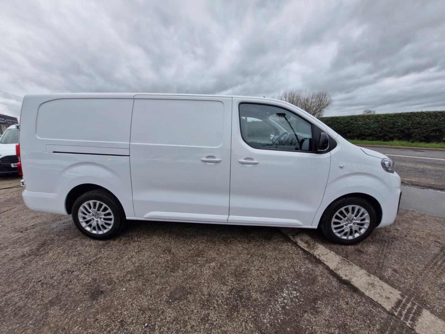 Used Peugeot Expert 2023 for sale - 77694385: Photo 5