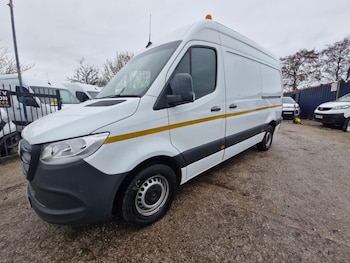 Mercedes-Benz Sprinter feature image