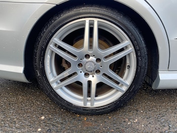 Used Mercedes-Benz E Class 2011 for sale - 76557055: Photo