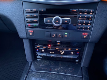 Used Mercedes-Benz E Class 2011 for sale - 76557055: Photo