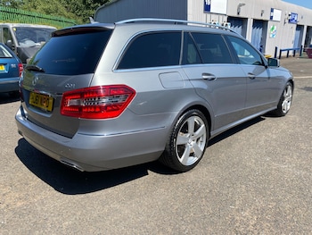 Used Mercedes-Benz E Class 2011 for sale - 79417367: Photo