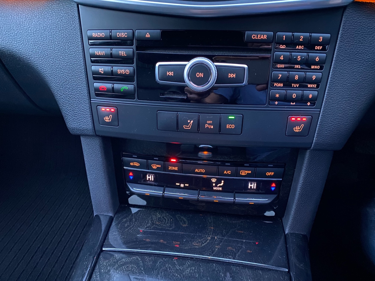 Used Mercedes-Benz E Class 2011 for sale - 76476878: Photo 12