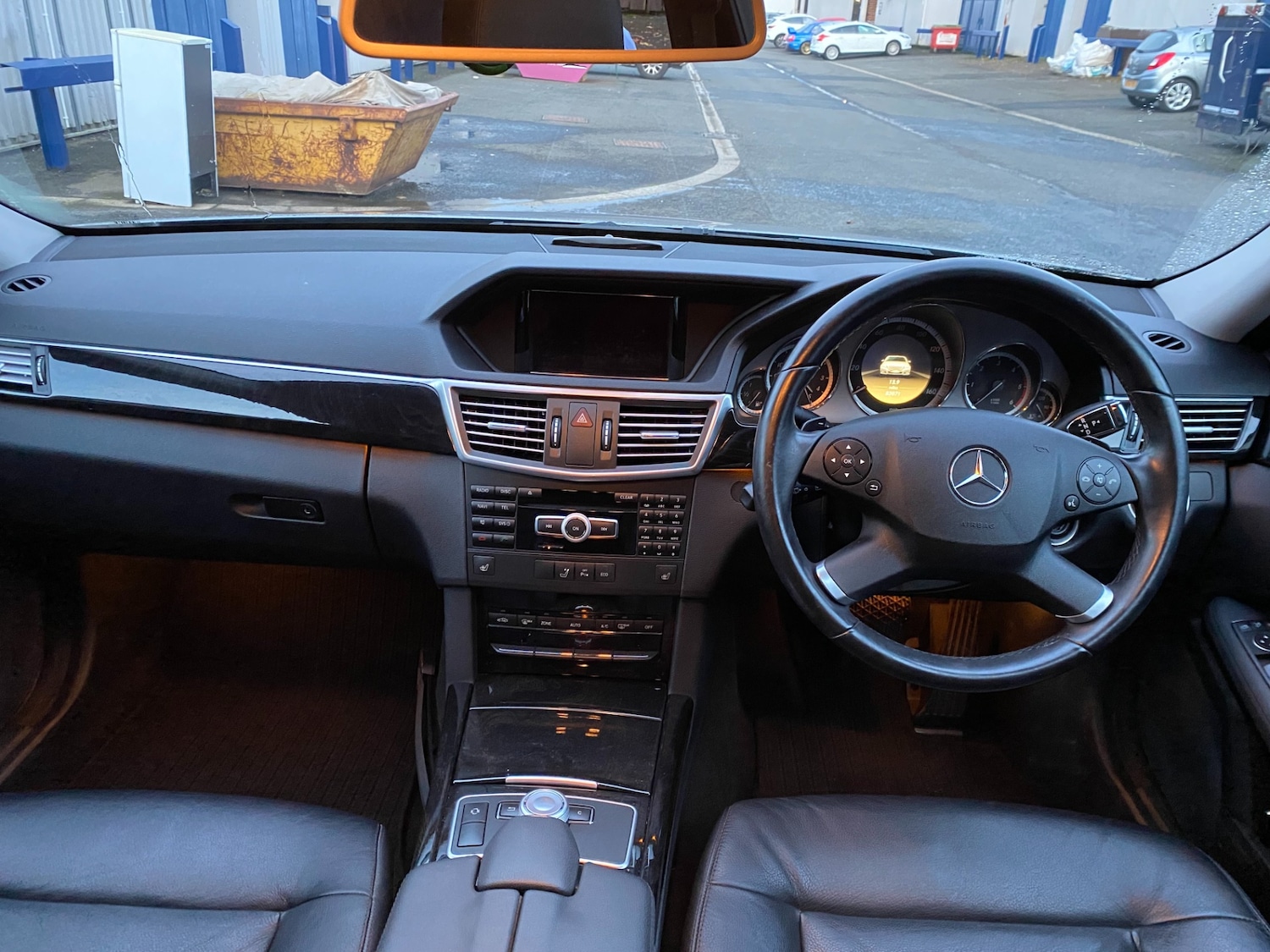 Used Mercedes-Benz E Class 2011 for sale - 76476878: Photo 14