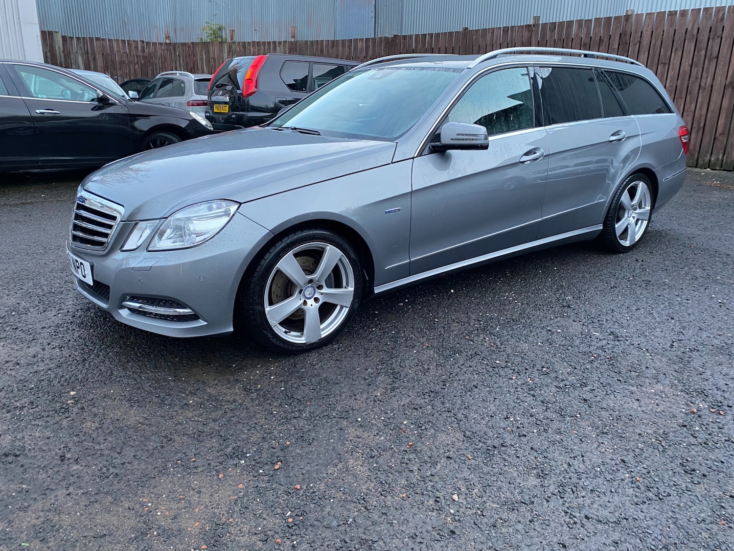 Used Mercedes-Benz E Class 2011 for sale - 76476878: Photo 17