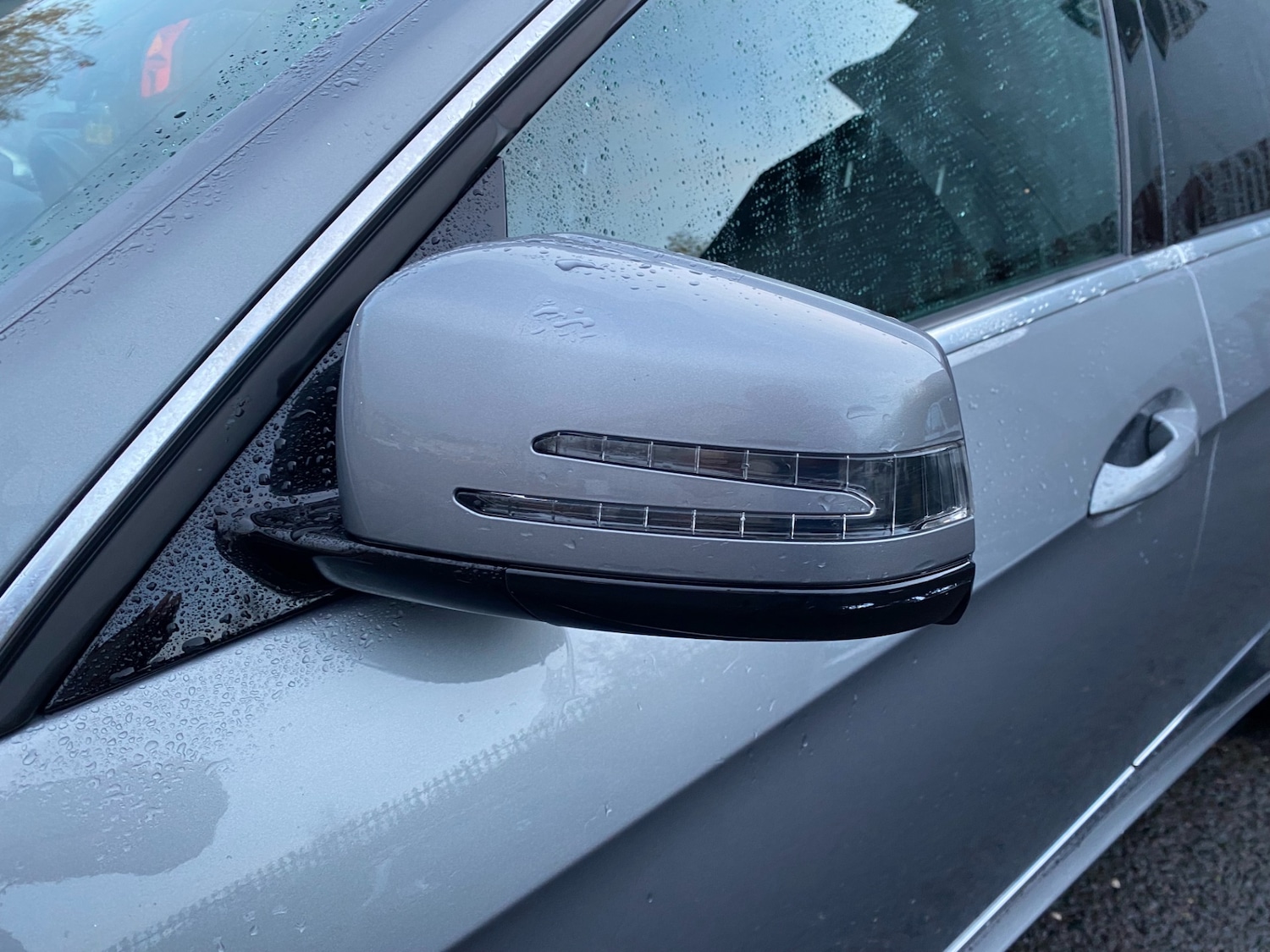 Used Mercedes-Benz E Class 2011 for sale - 76476878: Photo 26