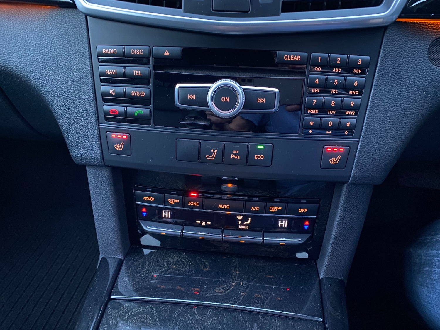 Used Mercedes-Benz E Class 2011 for sale - 76476878: Photo 3