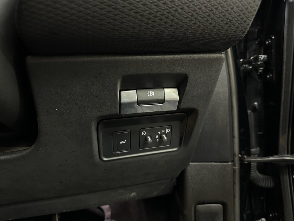 Vehicle 33