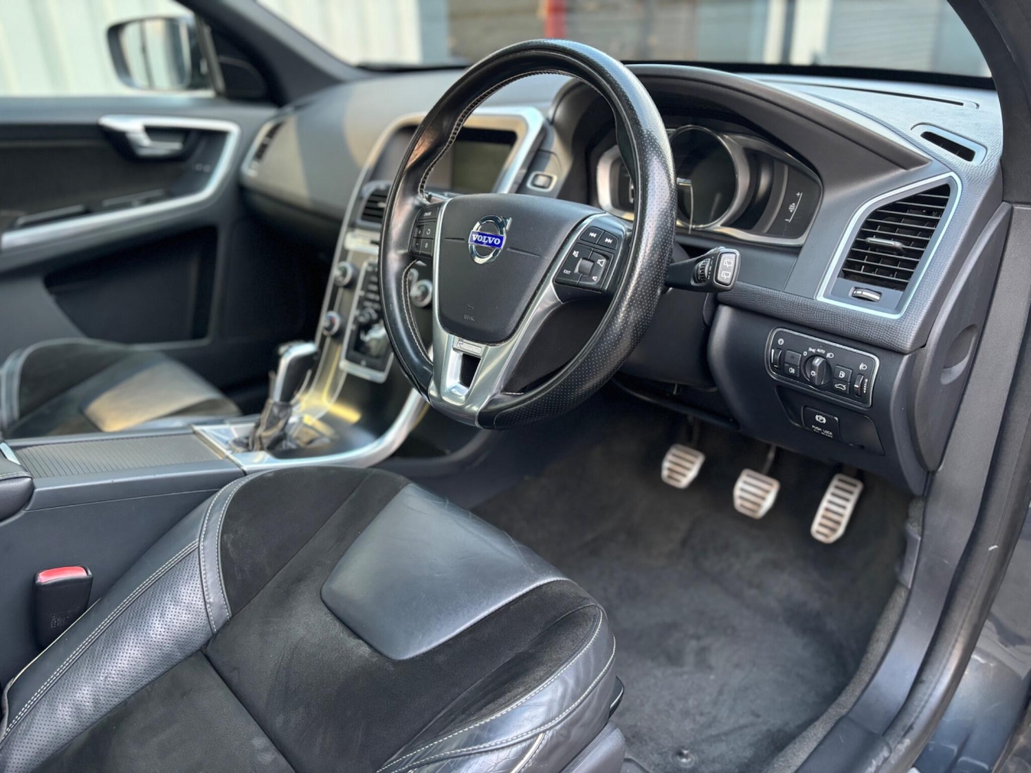 Used Volvo XC60 2014 for sale - 77982527: Photo 15