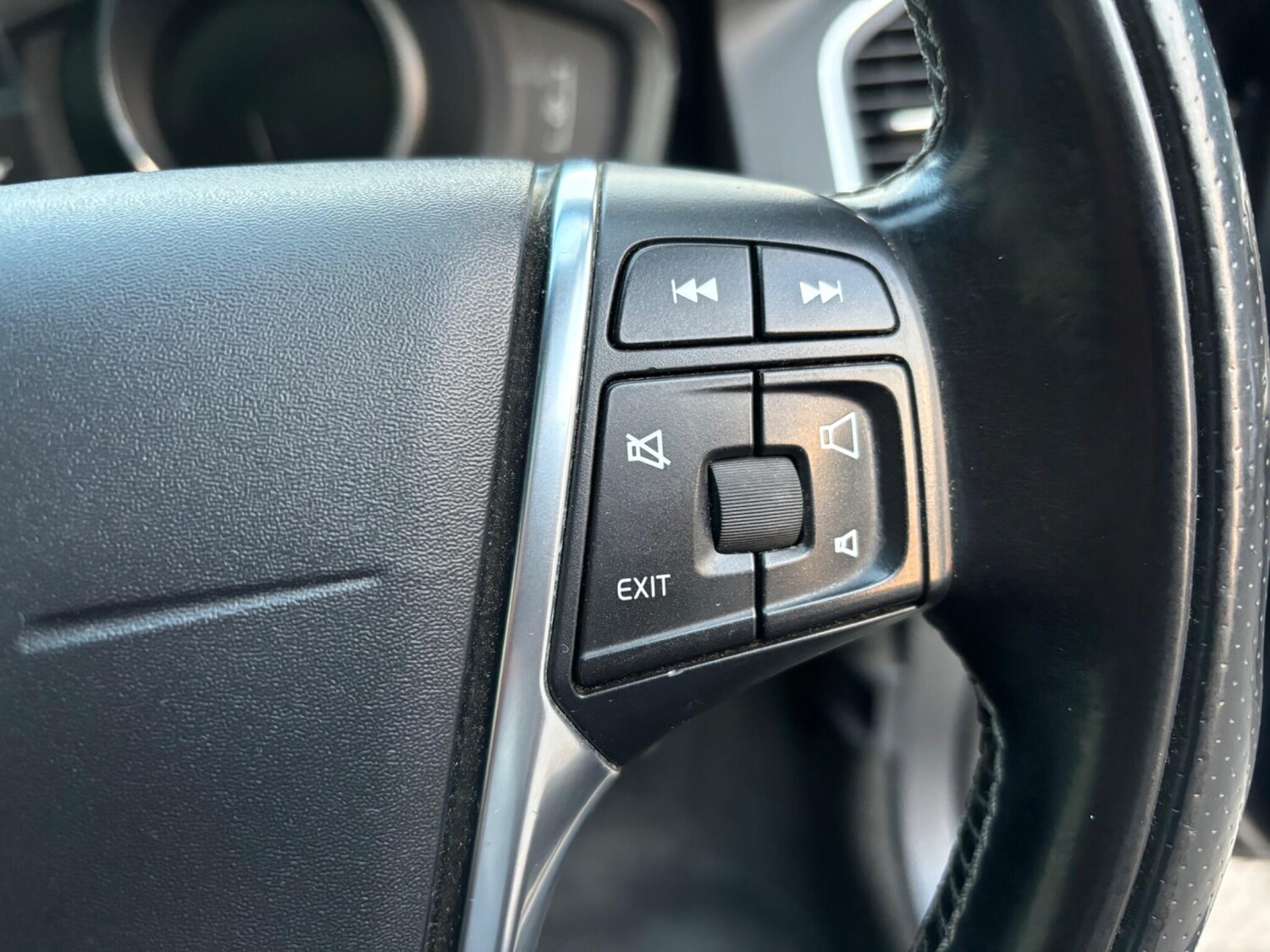 Used Volvo XC60 2014 for sale - 77982527: Photo 26