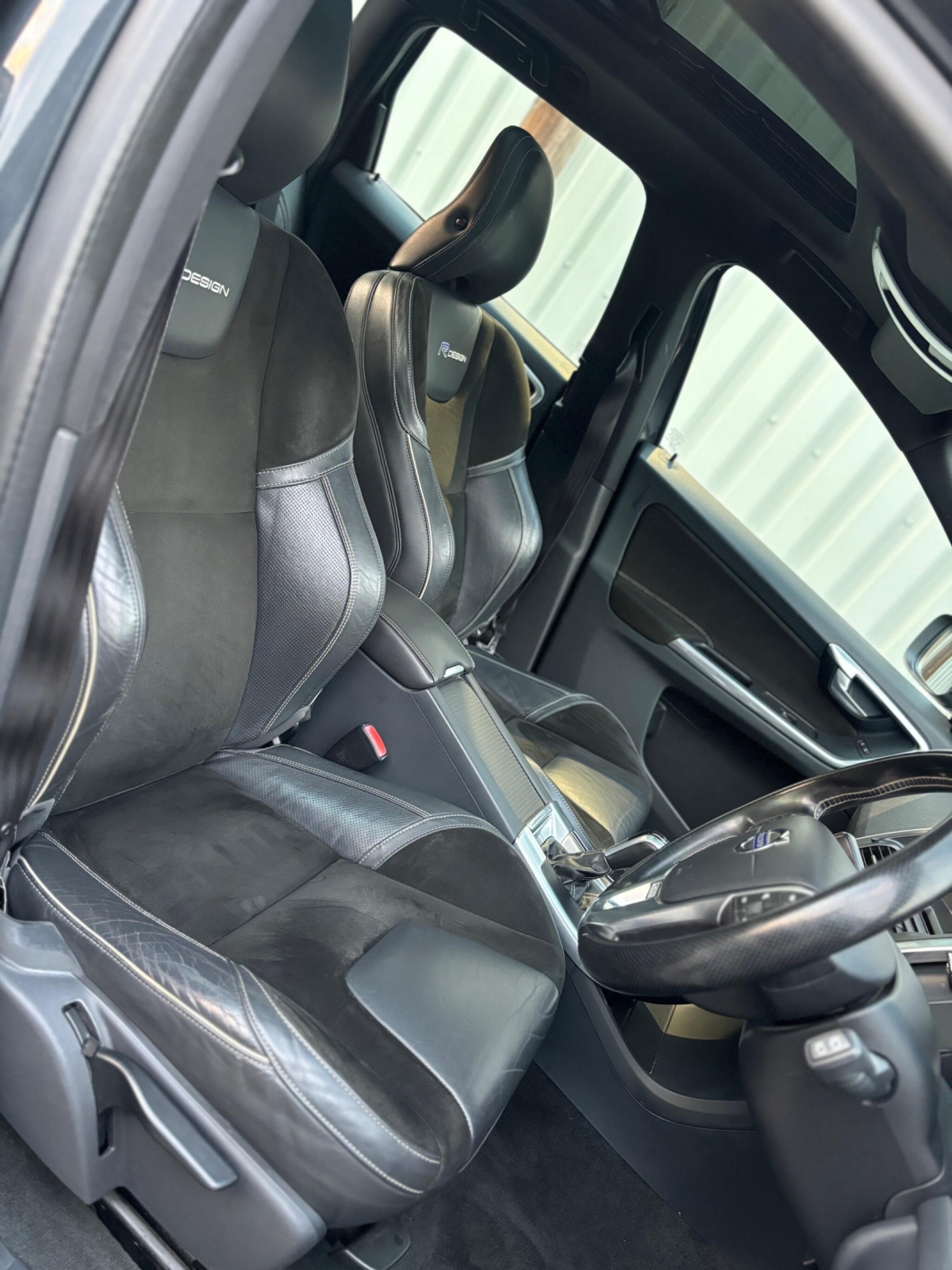 Used Volvo XC60 2014 for sale - 77982527: Photo 3