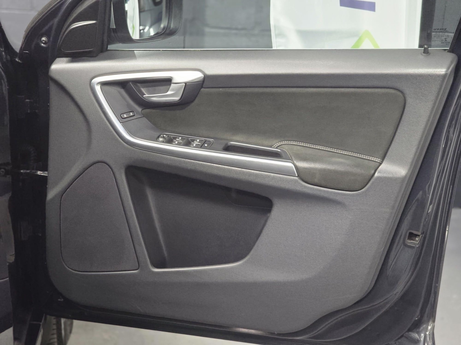 Used Volvo XC60 2014 for sale - 77982527: Photo 31