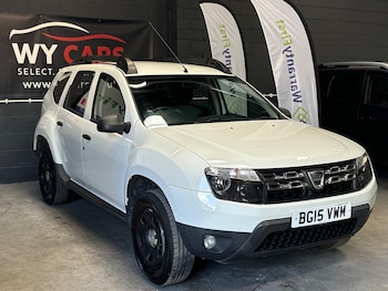 Used Dacia Duster 2015 for sale - 78898651: Photo