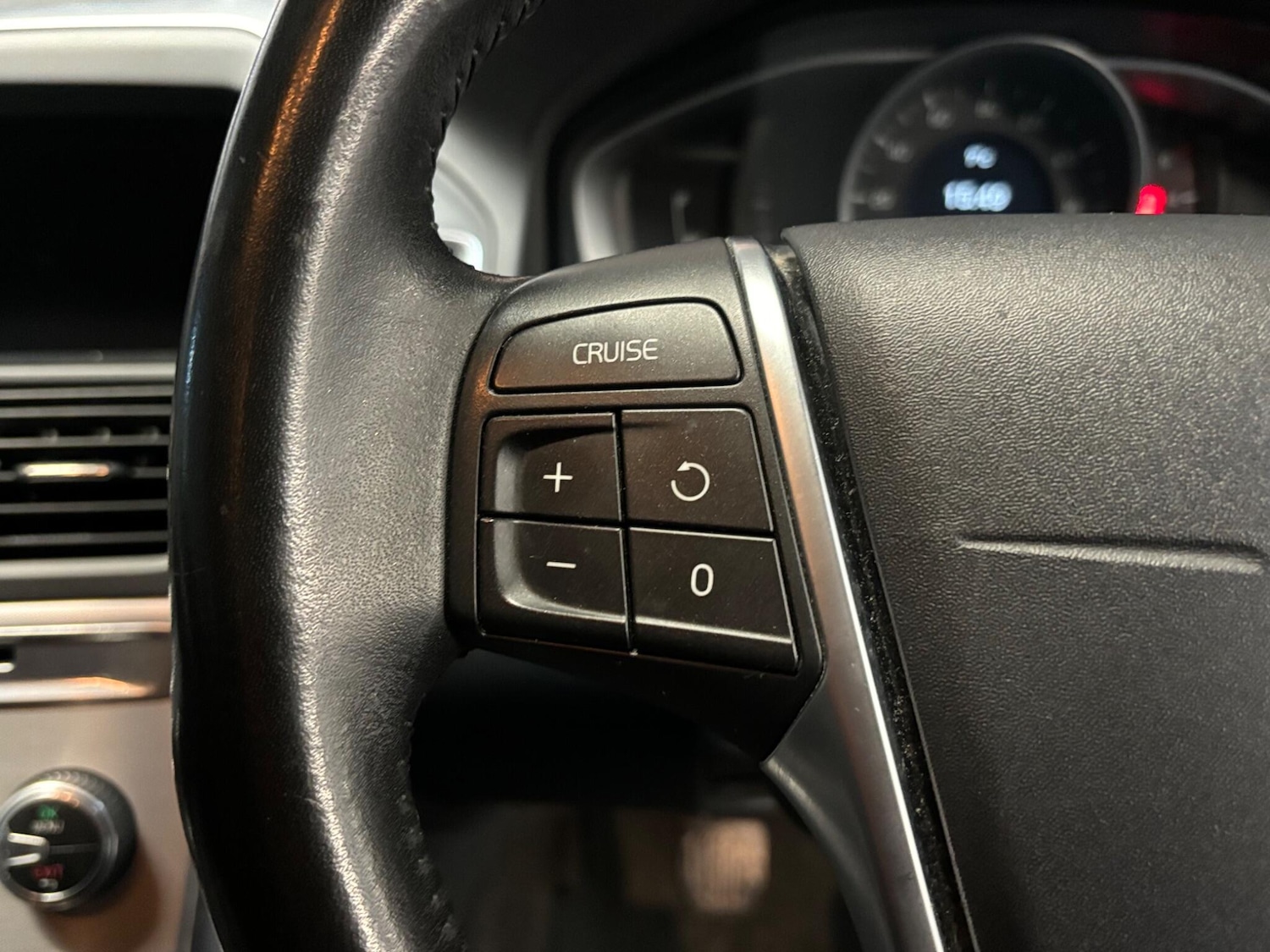 Used Volvo XC60 2017 for sale - 77982233: Photo 19