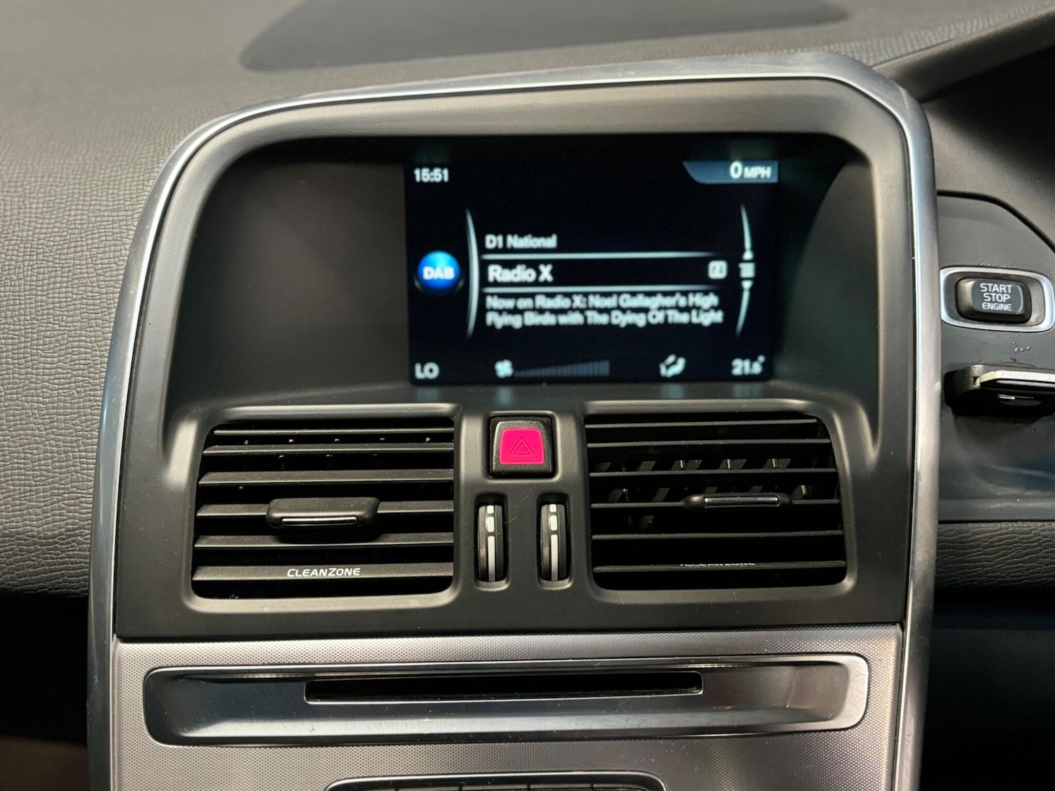 Used Volvo XC60 2017 for sale - 77982233: Photo 31