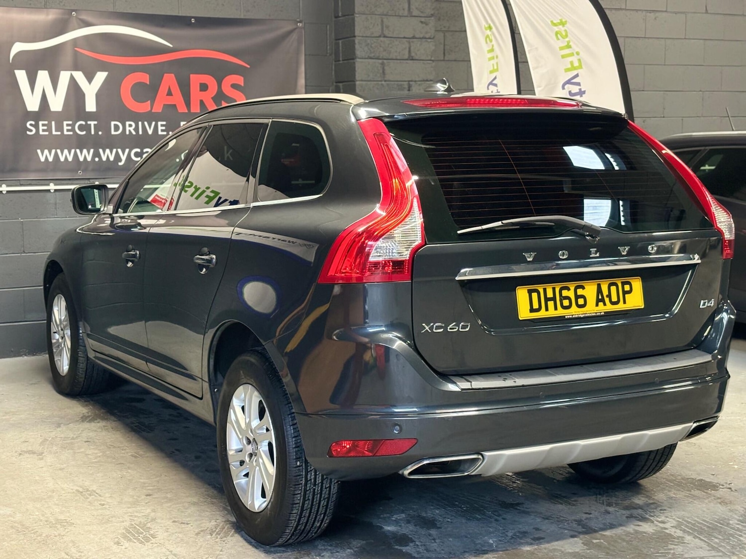 Used Volvo XC60 2017 for sale - 77982233: Photo 5