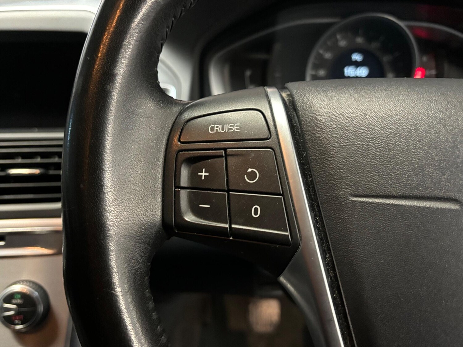 Used Volvo XC60 for sale - 78115979: Photo 19