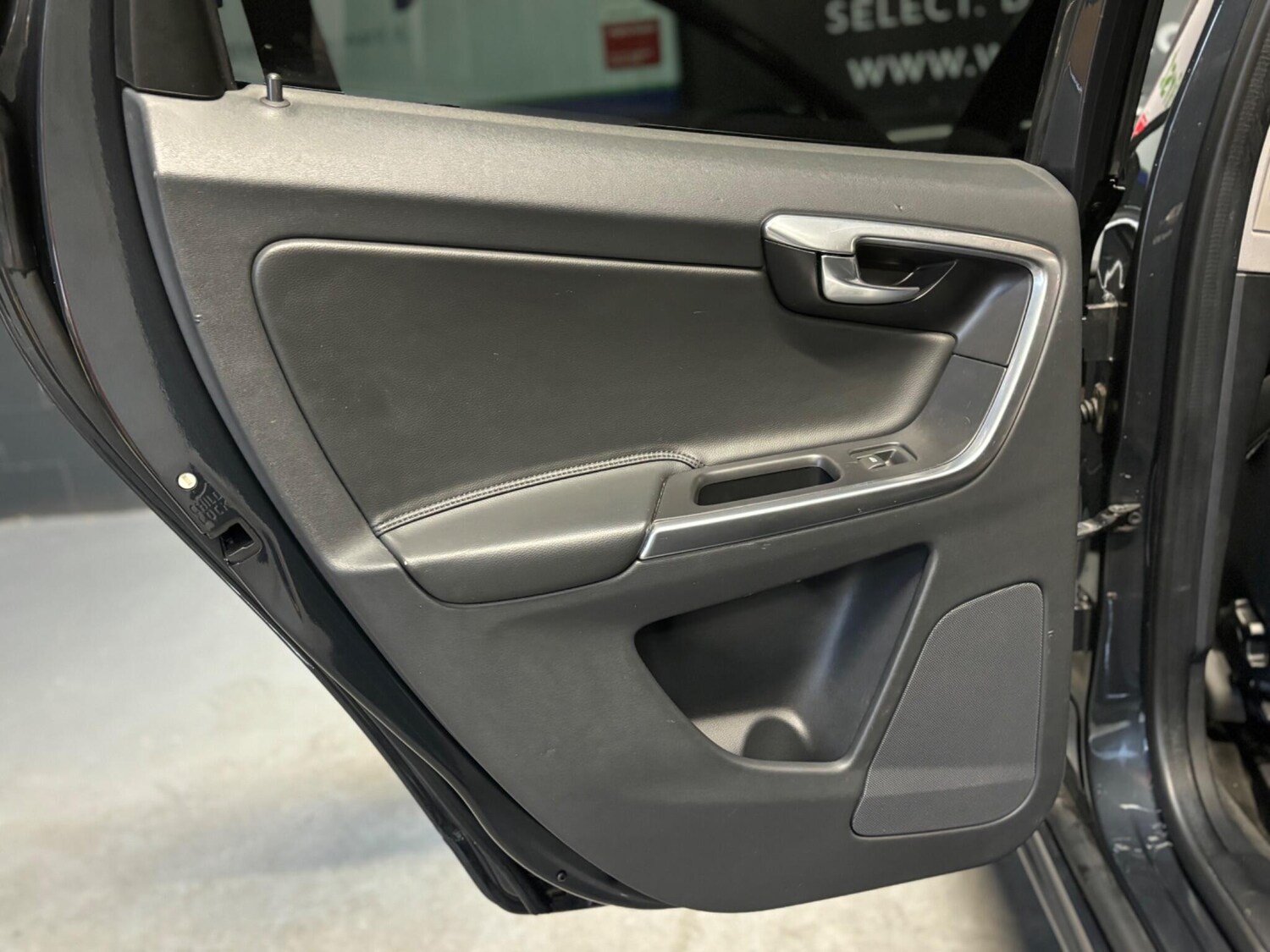 Used Volvo XC60 for sale - 78115979: Photo 28