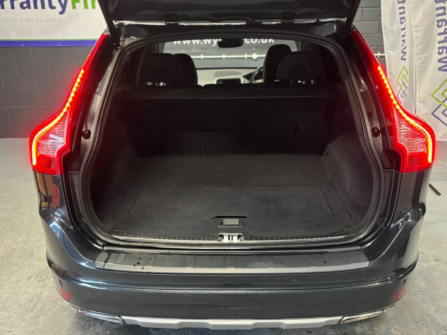 Used Volvo XC60 for sale - 78115979: Photo 35