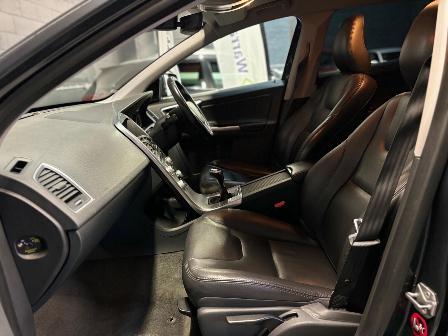 Used Volvo XC60 for sale - 78115979: Photo 39