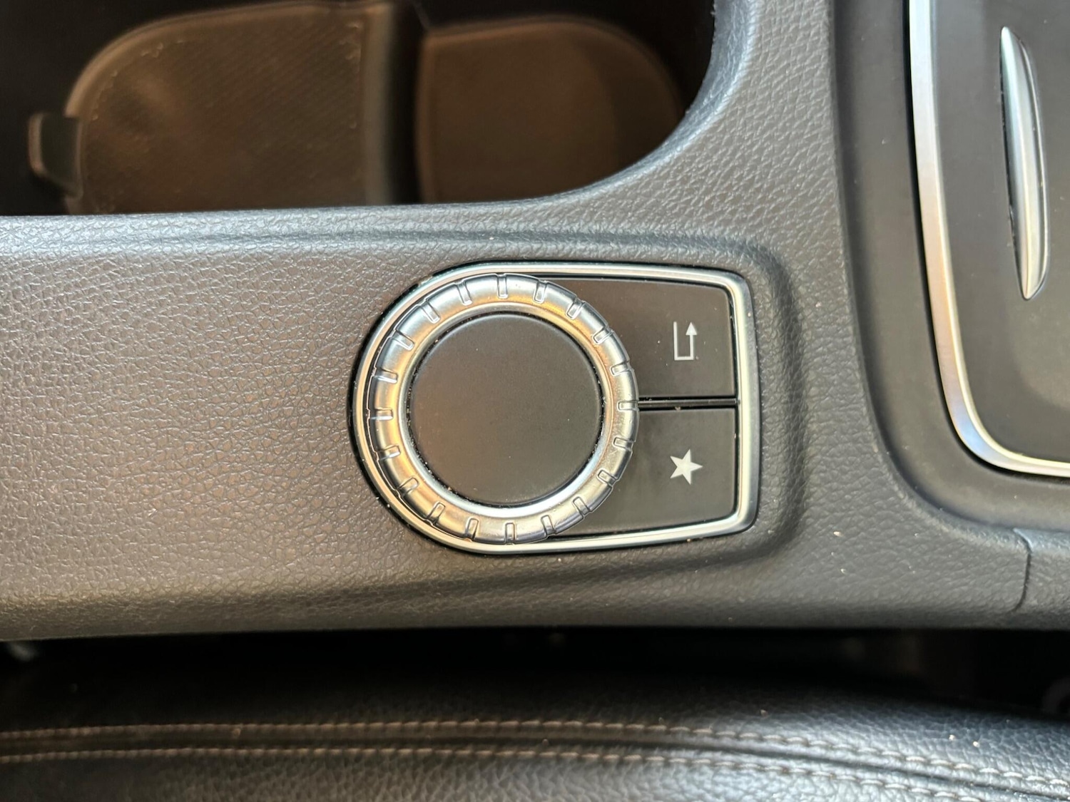 Used Mercedes-Benz A-Class 2016 for sale - 77892273: Photo 27