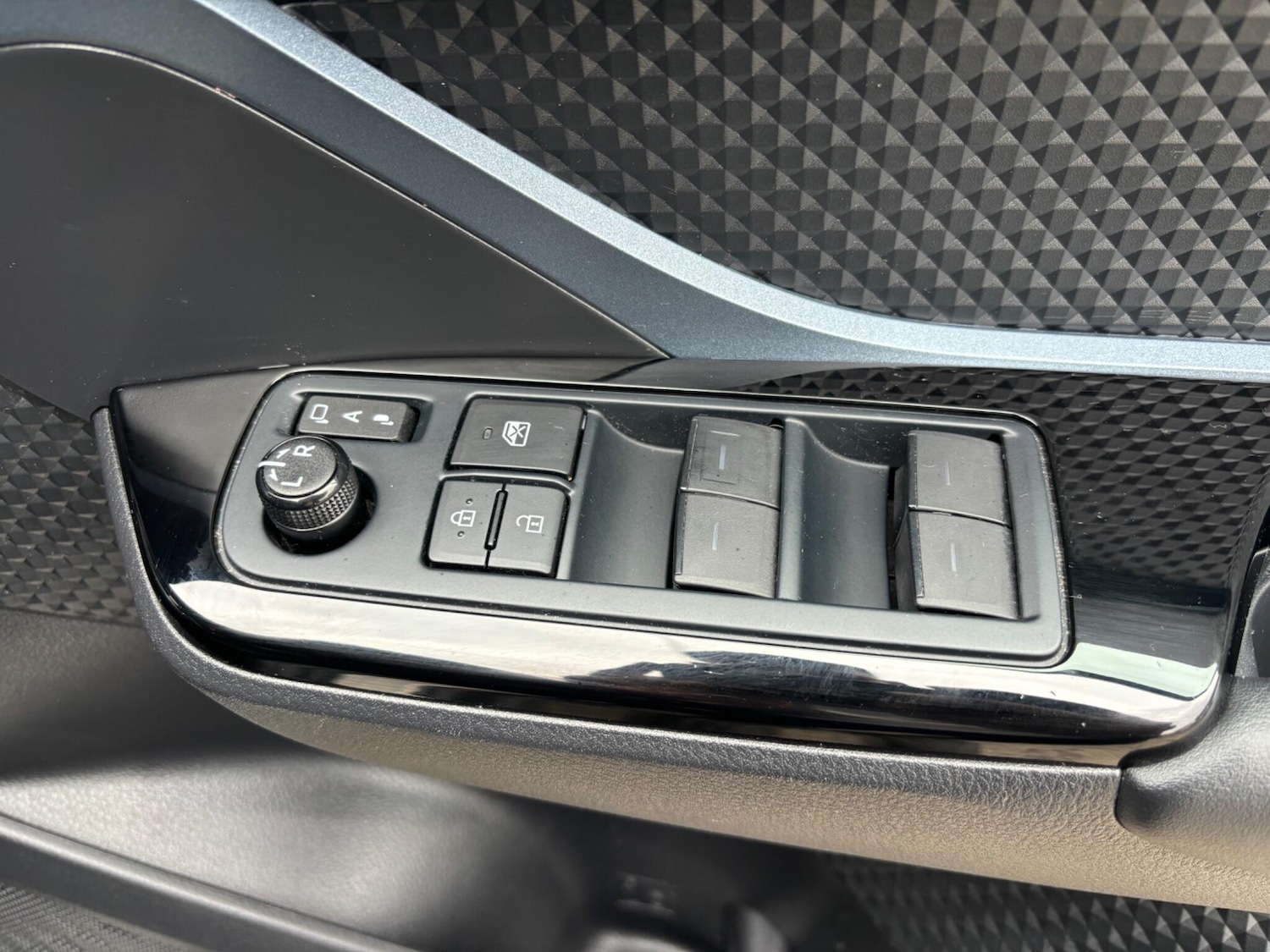 Used Toyota C-HR 2021 for sale - 78220350: Photo 20