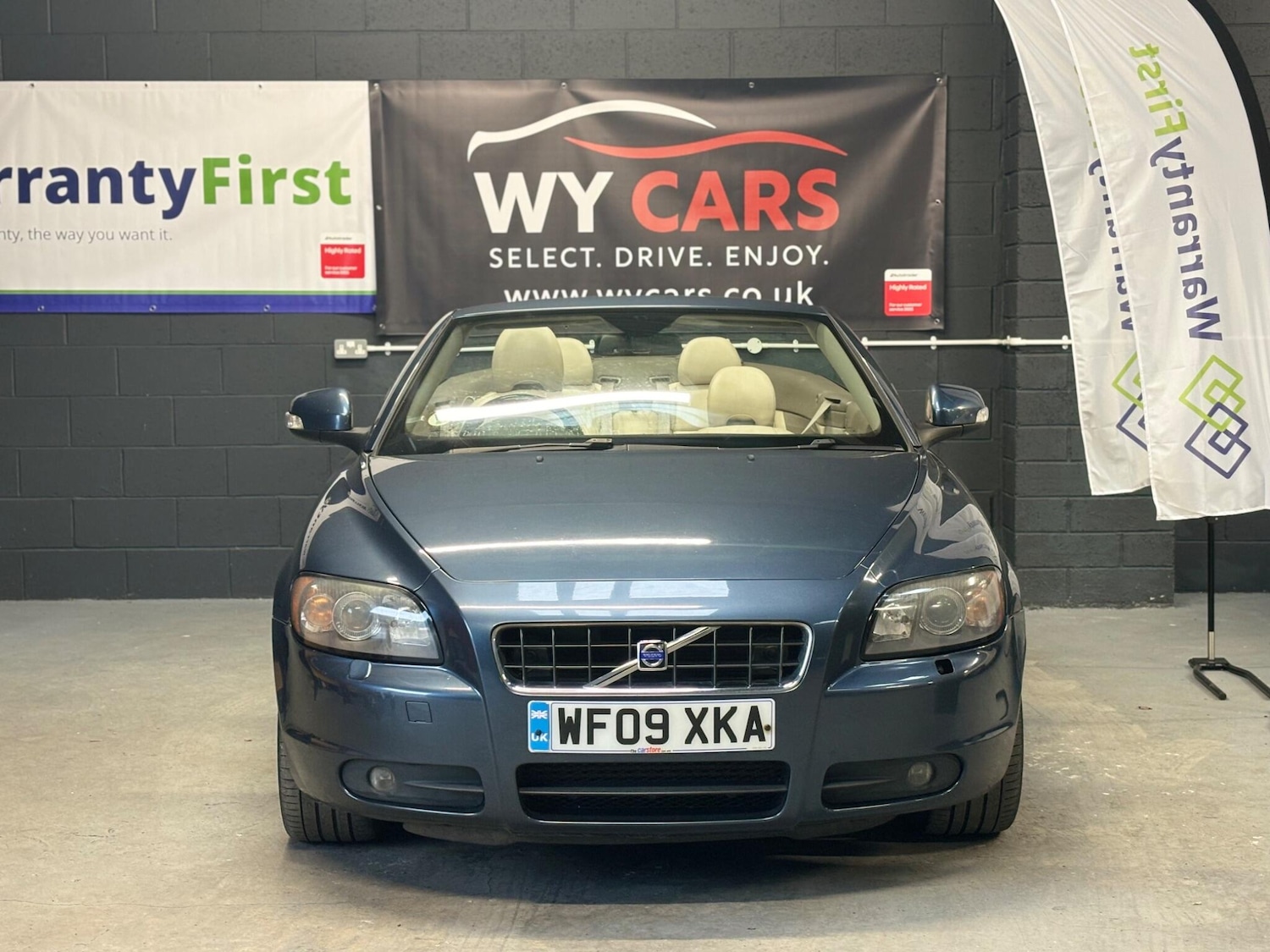 Used Volvo C70 for sale - 77882642: Photo 2