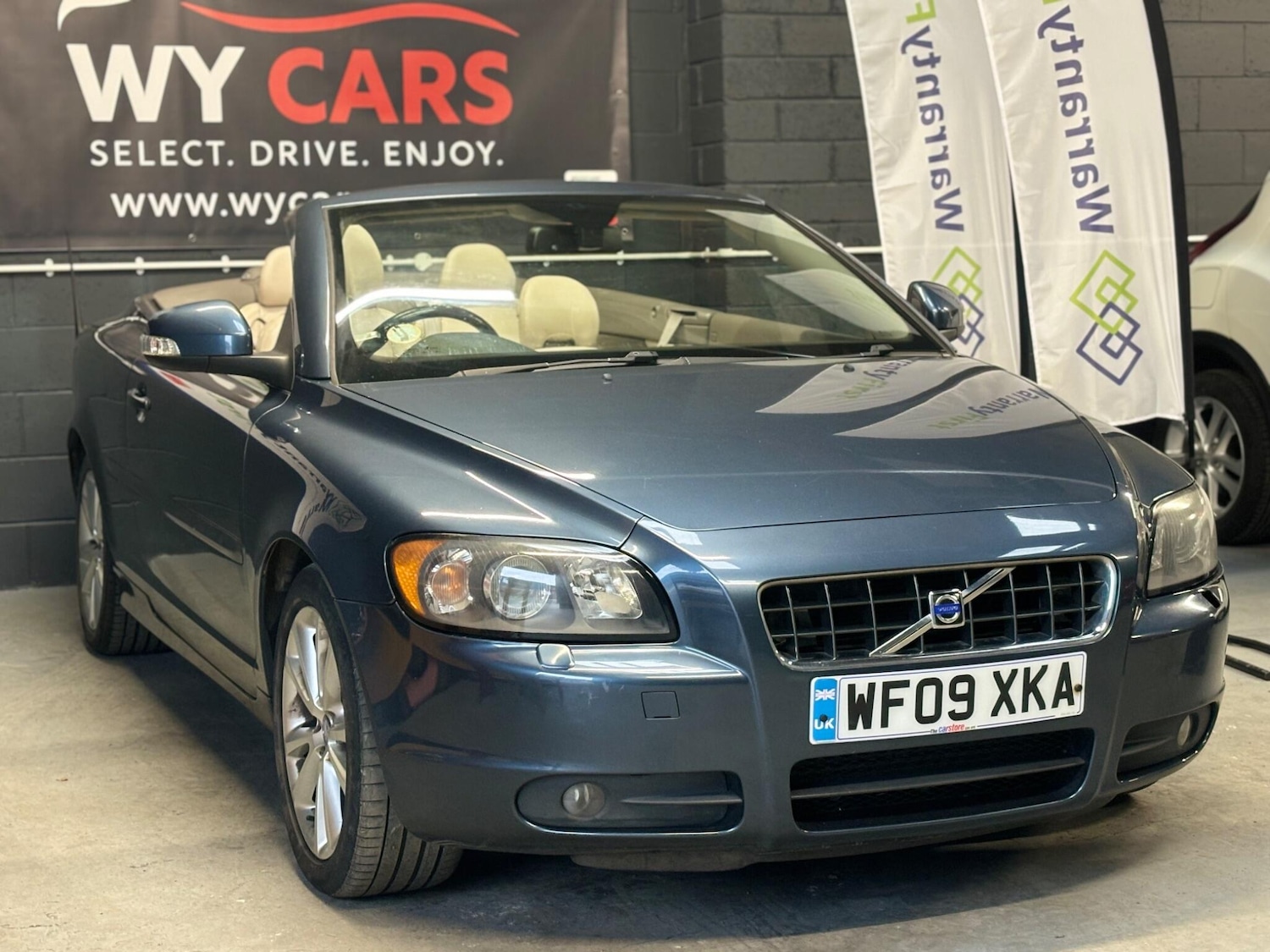 Used Volvo C70 for sale - 77882642: Photo 3