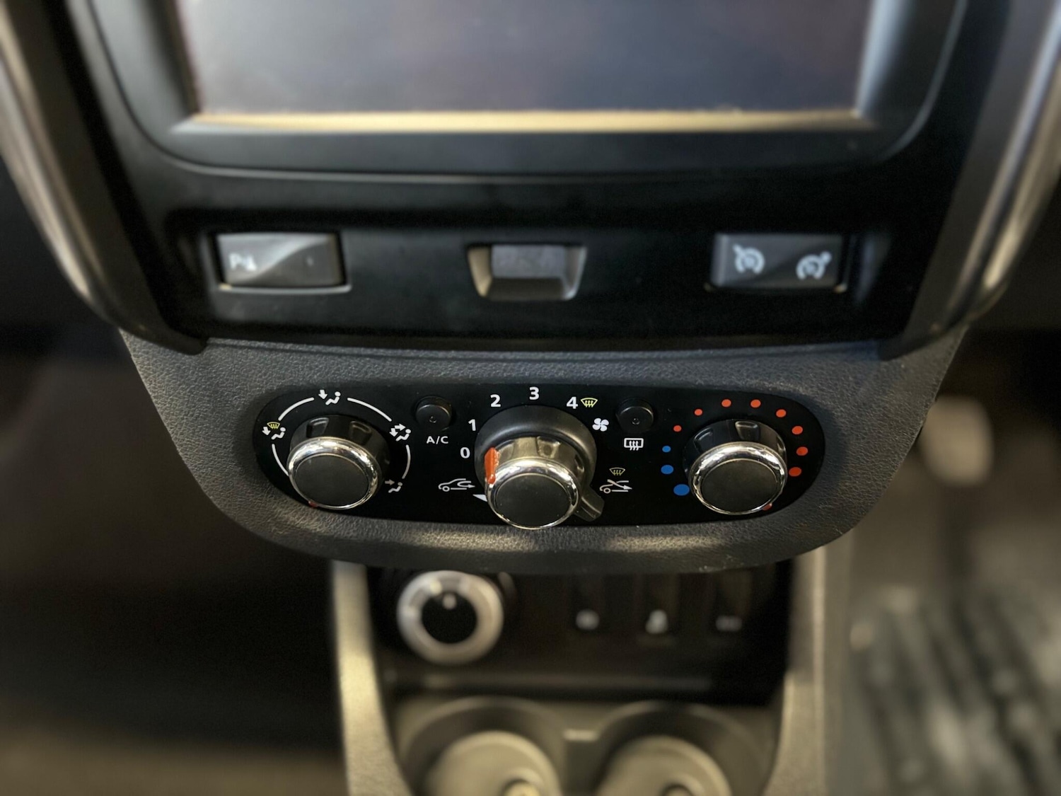 Used Dacia Duster 2017 for sale - 78156946: Photo 37