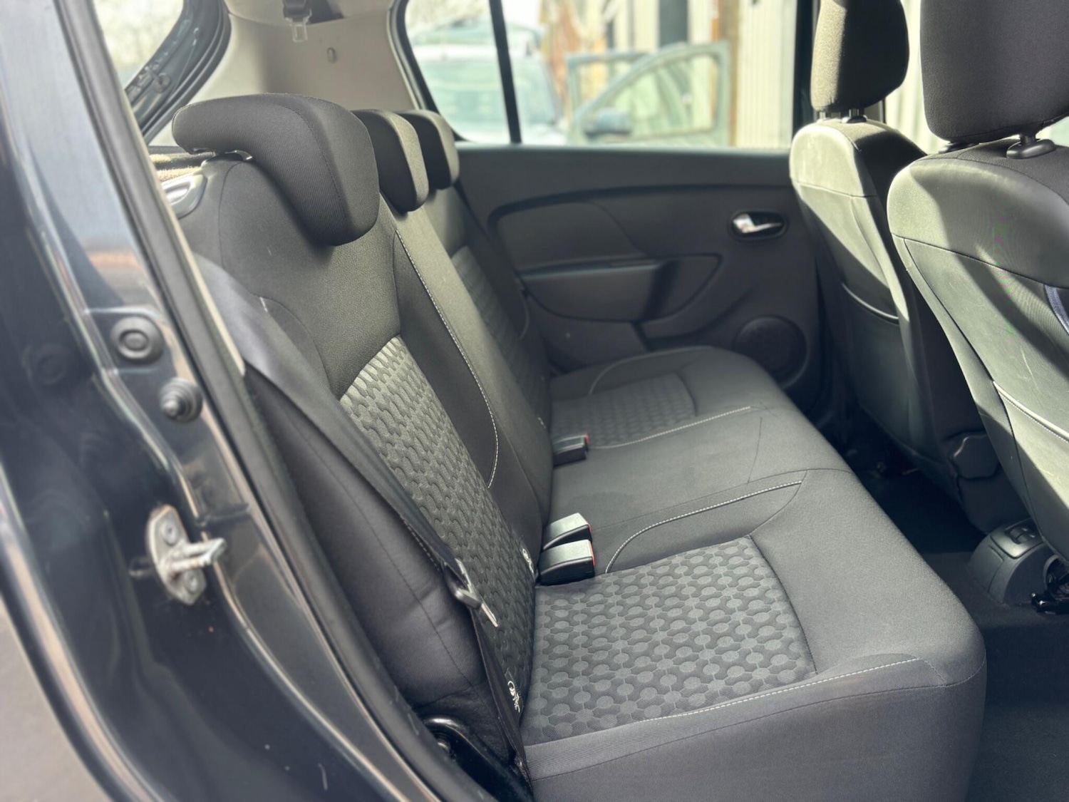 Used Dacia Sandero 2015 for sale - 77909408: Photo 12