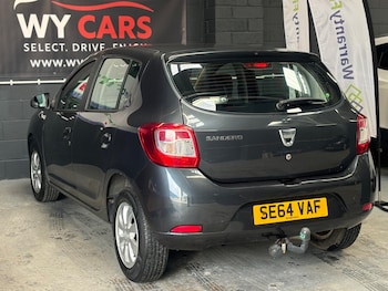 Used Dacia Sandero 2015 for sale - 77909408: Photo