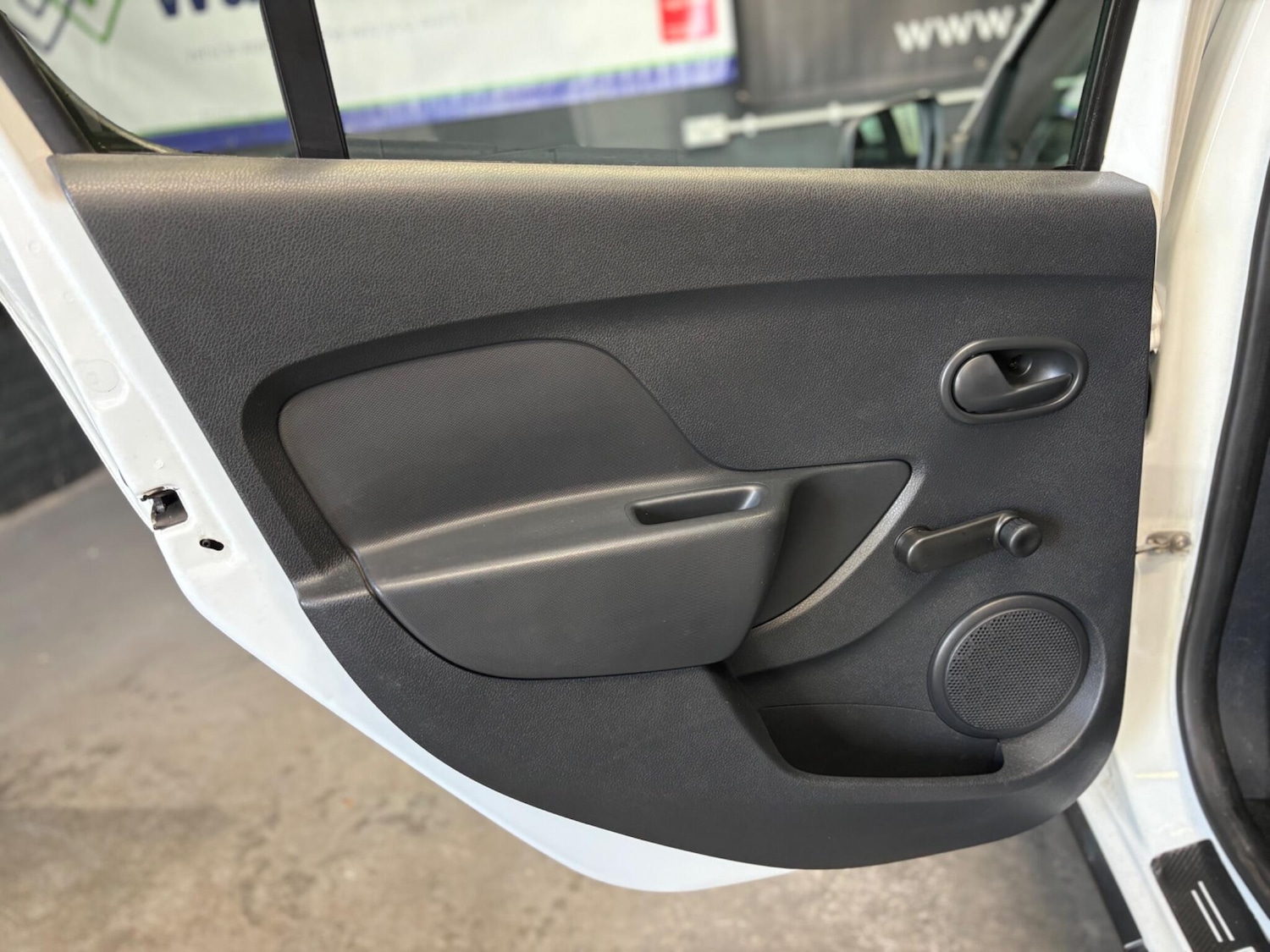 Used Dacia Sandero Stepway 2015 for sale - 78157323: Photo 23