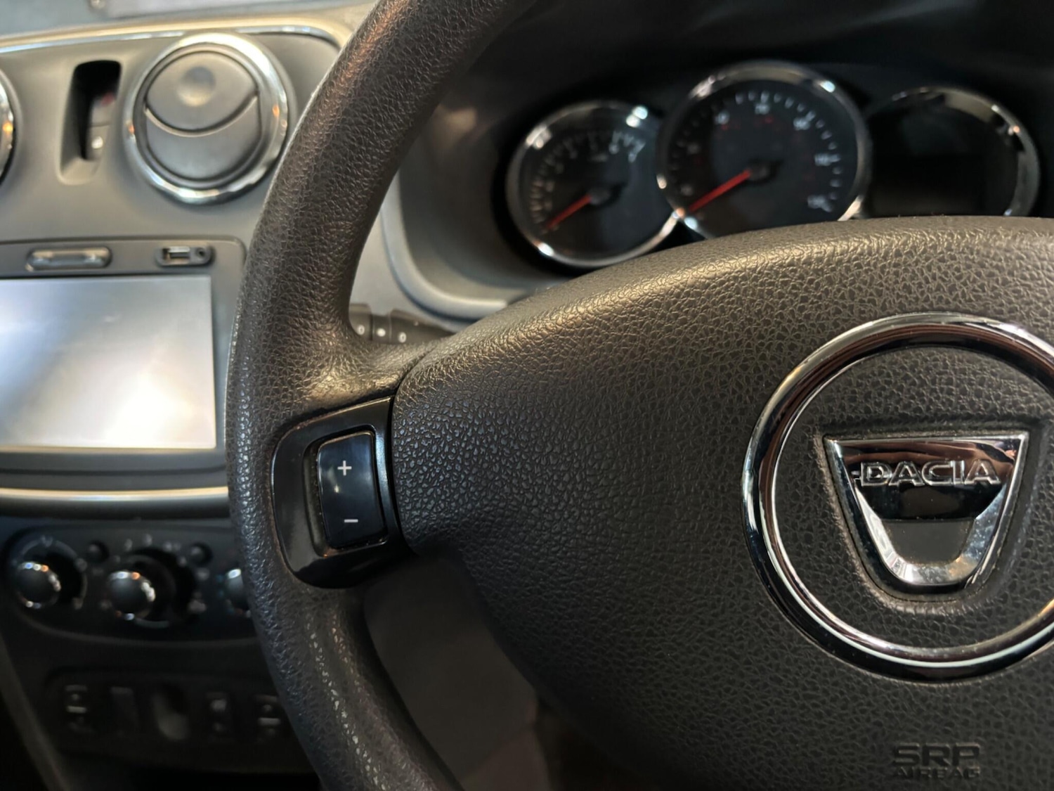 Used Dacia Sandero Stepway 2015 for sale - 78157323: Photo 26