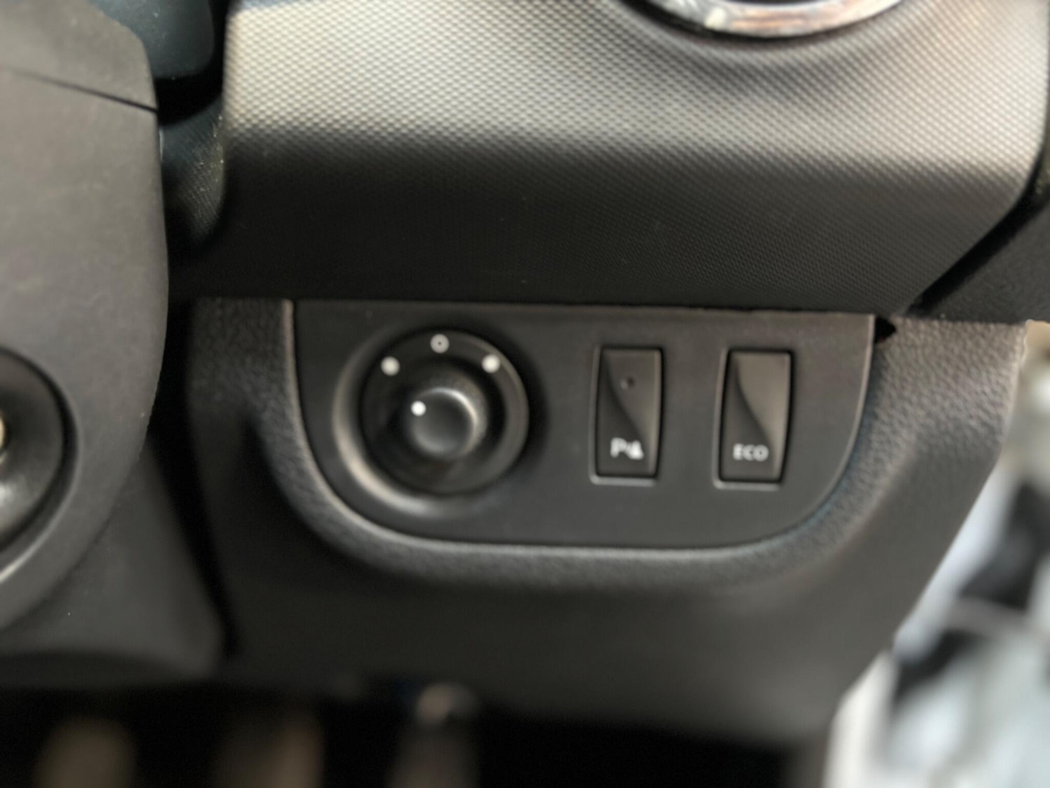 Used Dacia Sandero Stepway 2015 for sale - 78157323: Photo 27