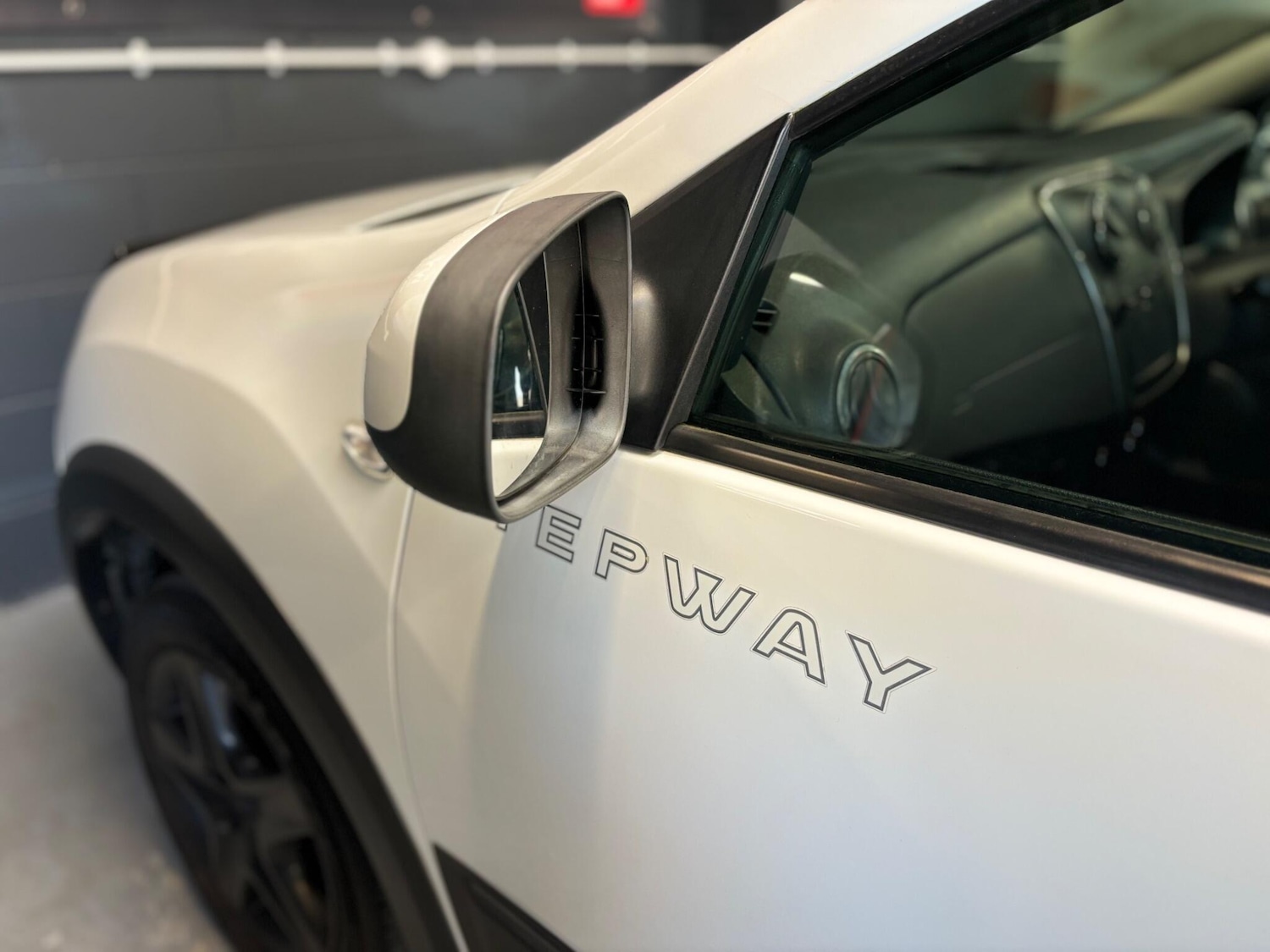 Used Dacia Sandero Stepway 2015 for sale - 78157323: Photo 8