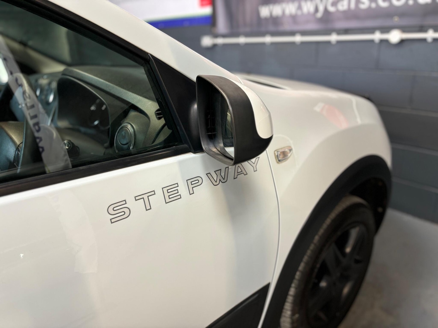 Used Dacia Sandero Stepway 2015 for sale - 78157323: Photo 9