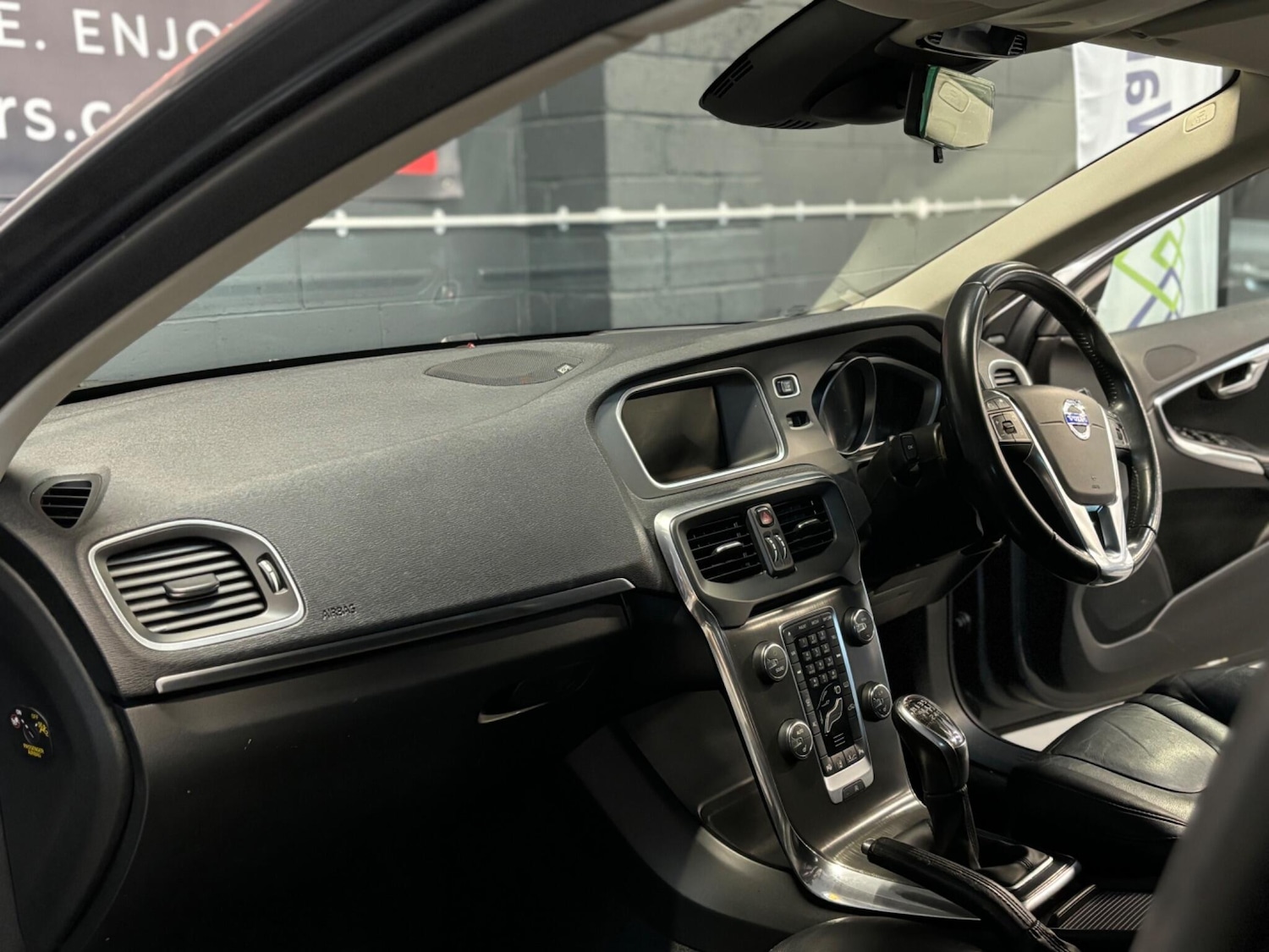 Used Volvo V40 2012 for sale - 78058058: Photo 10