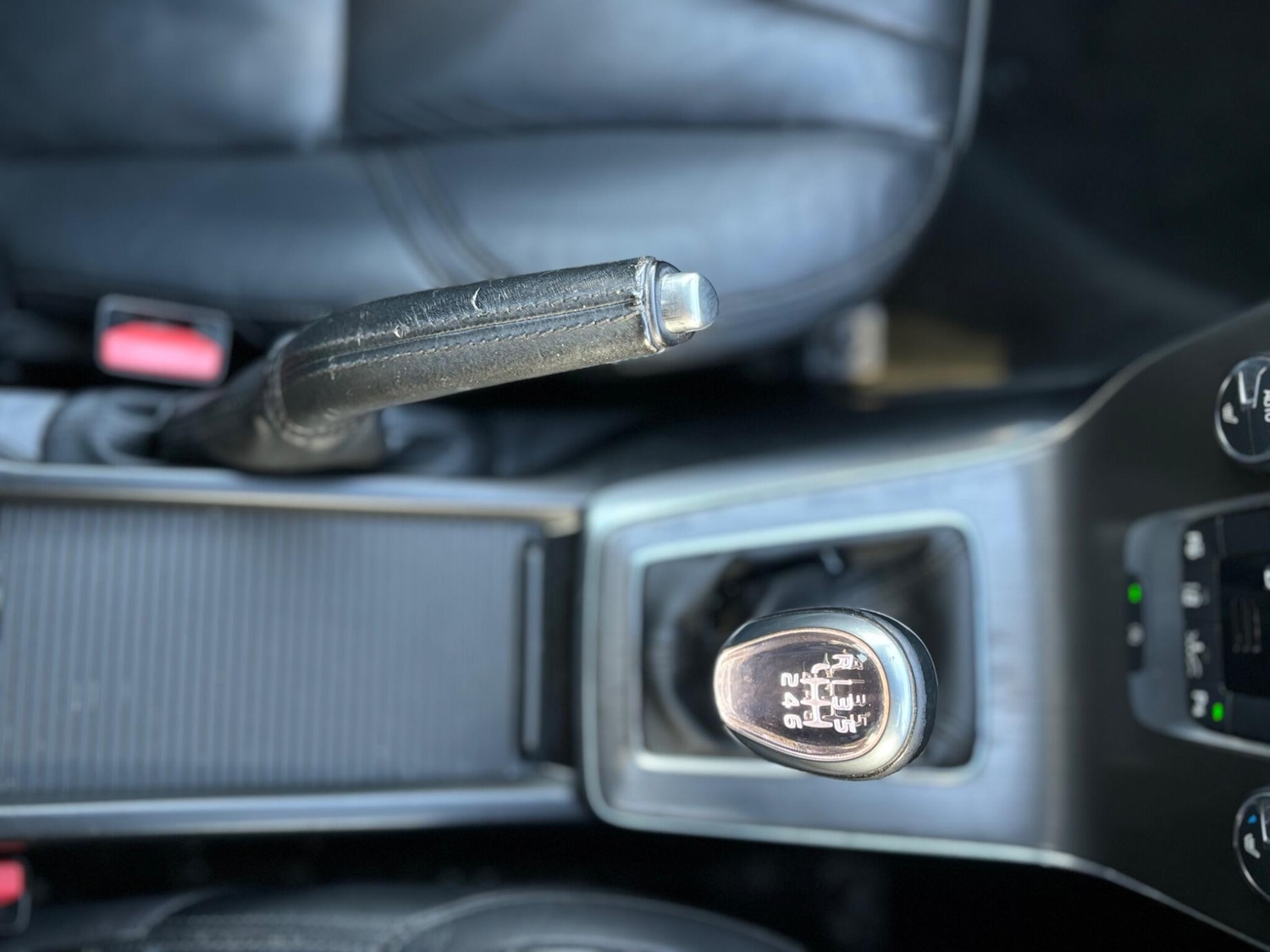 Used Volvo V40 2012 for sale - 78058058: Photo 18