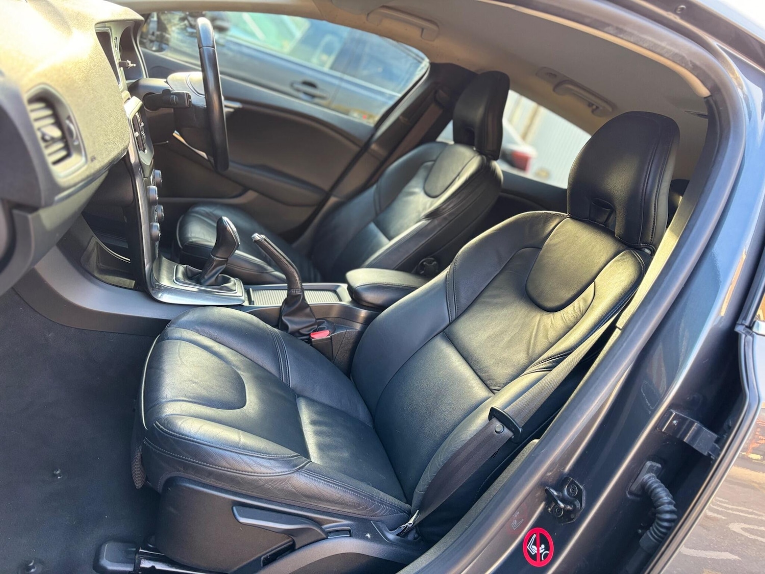 Used Volvo V40 2012 for sale - 78058058: Photo 29