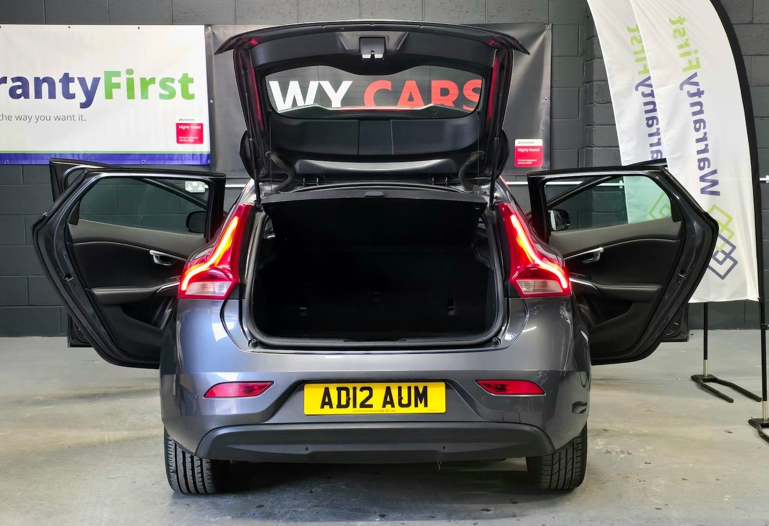 Used Volvo V40 2012 for sale - 78058058: Photo 3