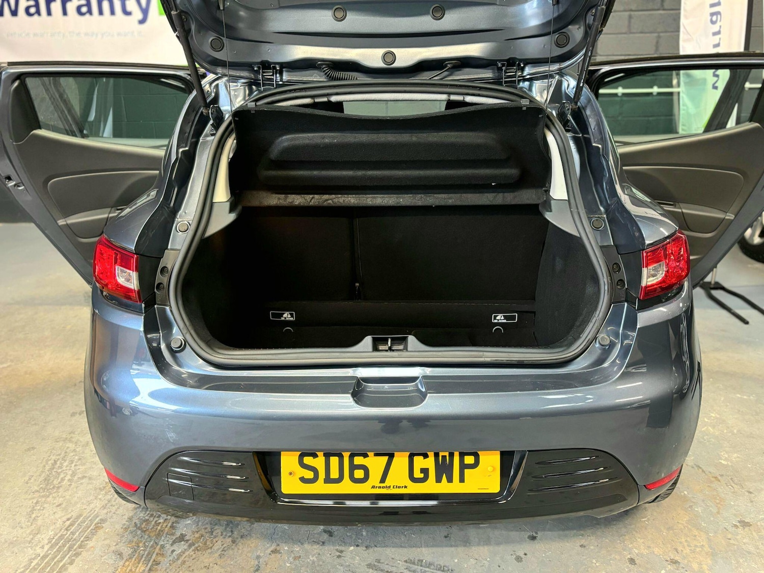 Used Renault Clio 2017 for sale - 77994220: Photo 12