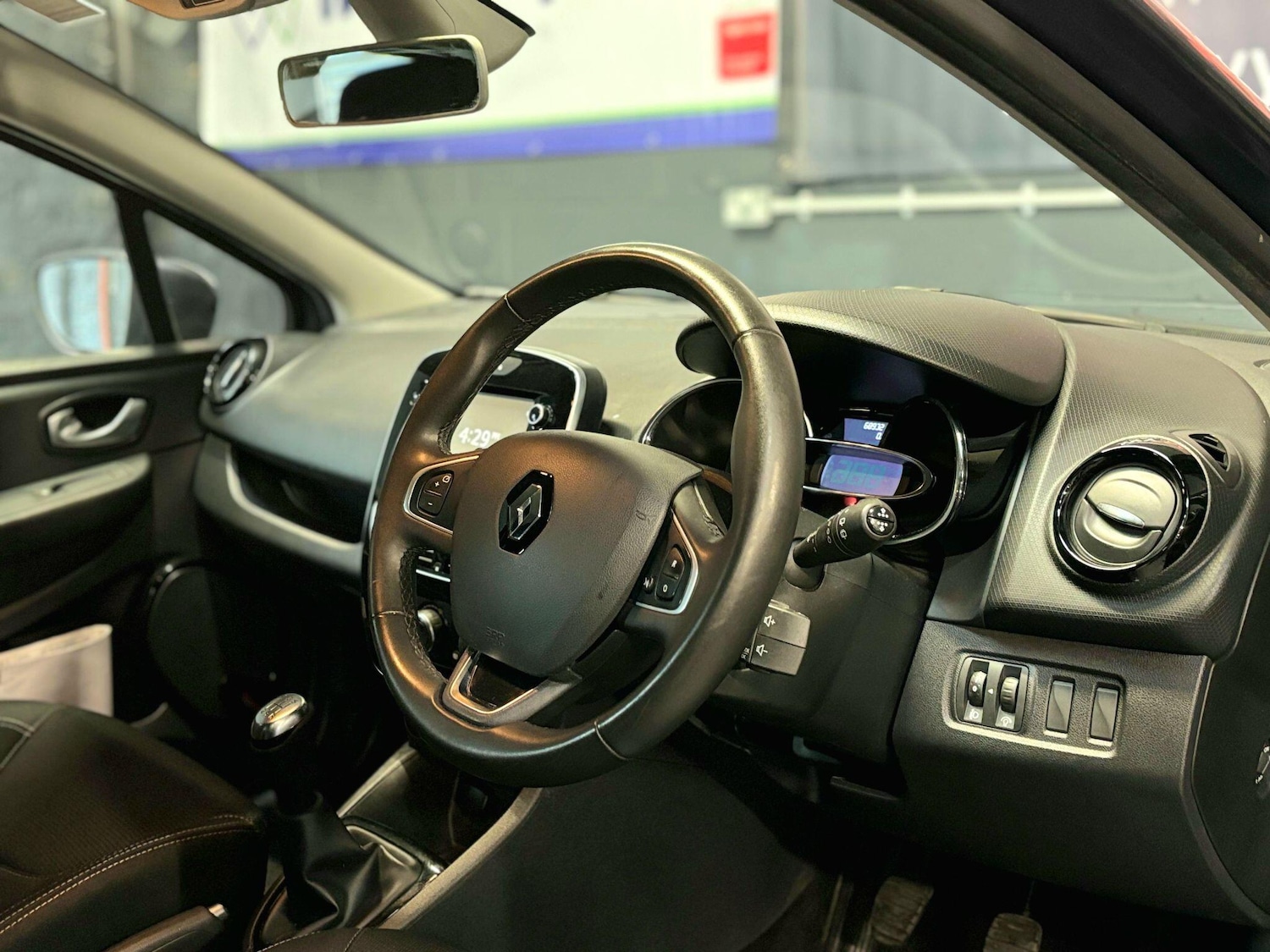 Used Renault Clio 2017 for sale - 77994220: Photo 15