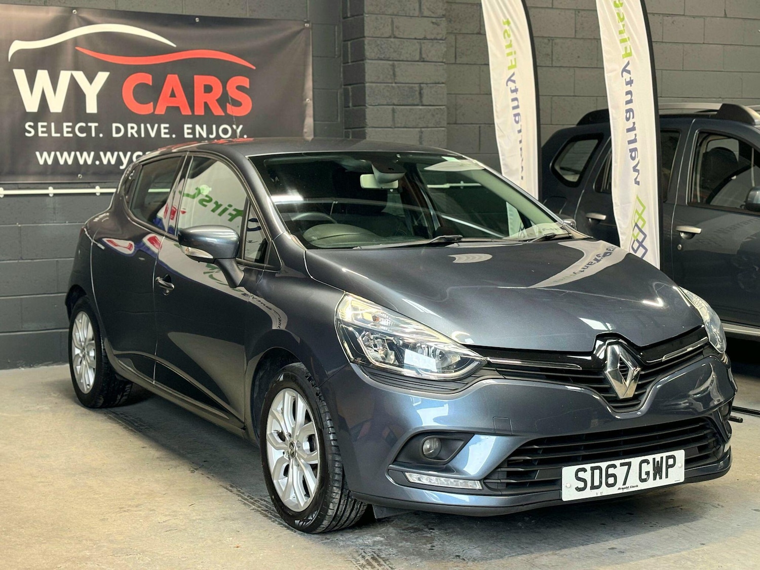 Used Renault Clio 2017 for sale - 77994220: Photo 3
