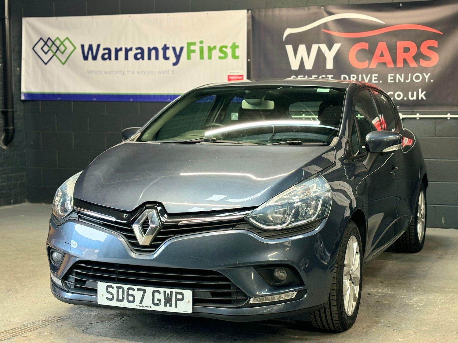Used Renault Clio 2017 for sale - 77994220: Photo 4