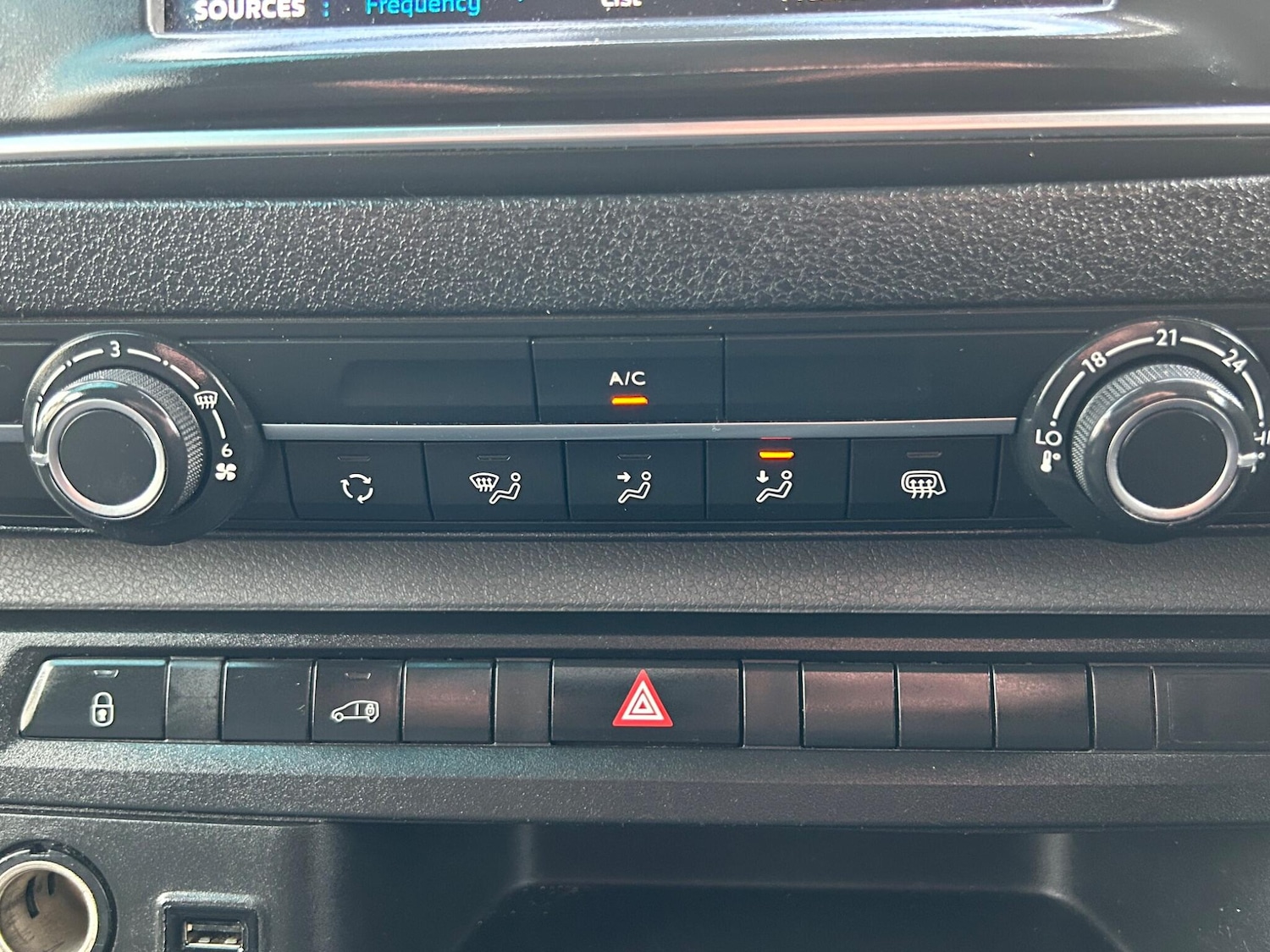 Used Peugeot Expert 2020 for sale - 76898826: Photo 12