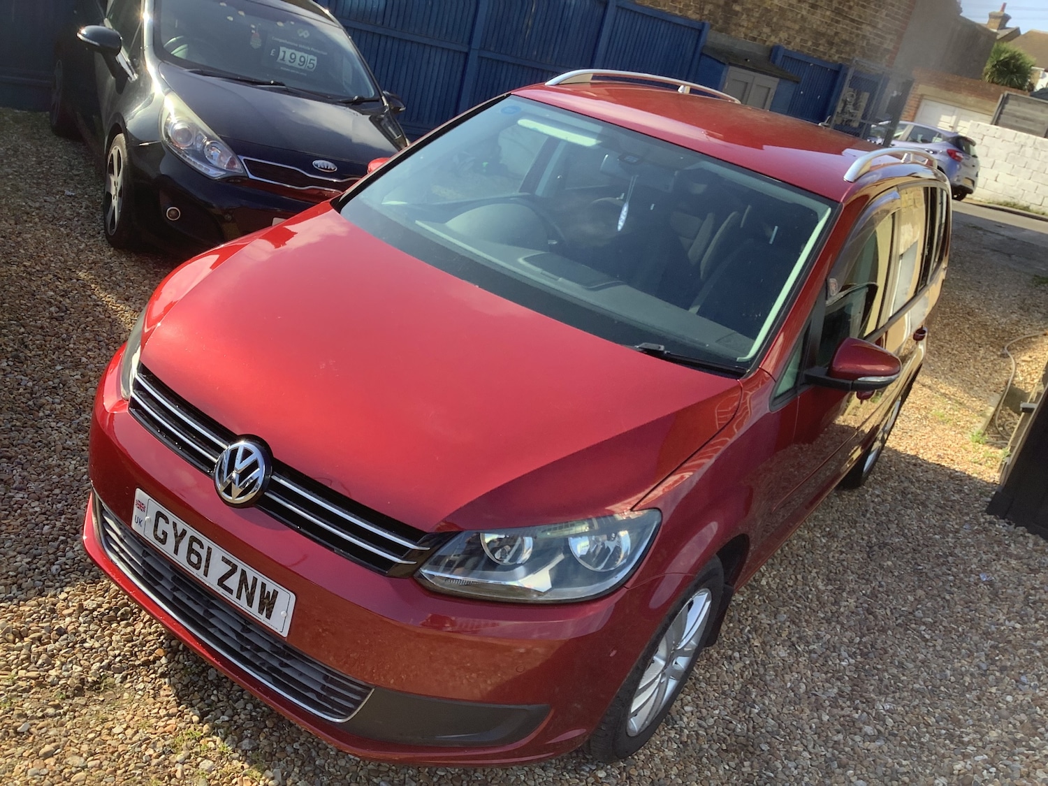 Used Volkswagen Touran 2011 for sale - 77730922: Photo 1