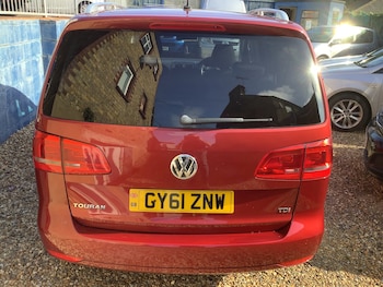 Used Volkswagen Touran 2011 for sale - 77730922: Photo