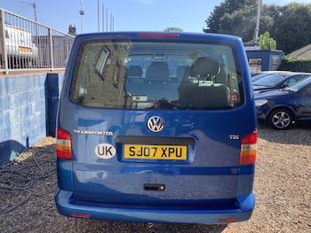 Used Volkswagen Transporter Shuttle 2007 for sale - 76101083: Photo
